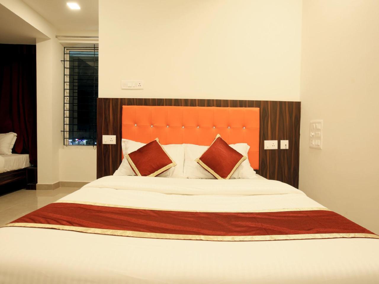 Hotel Ak International Ullāl Kültér fotó