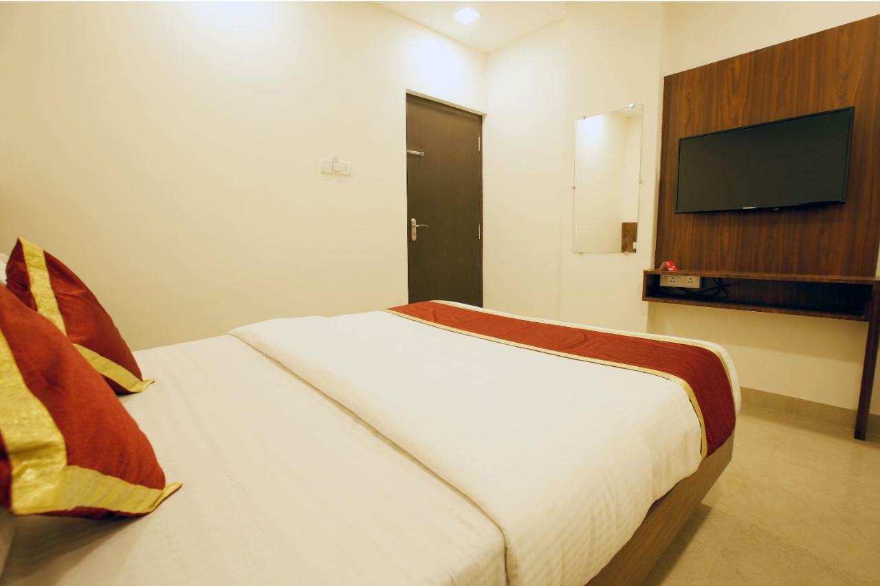 Hotel Ak International Ullāl Kültér fotó
